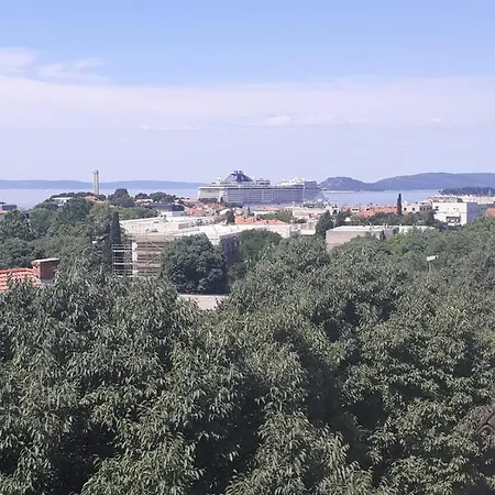 Sunshine- Center Of Апартаменты *