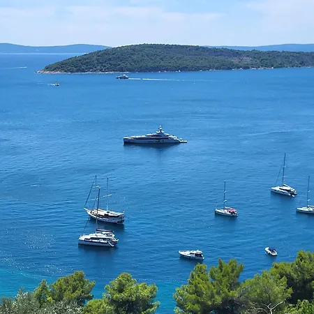 Sunshine- Center Of アパート