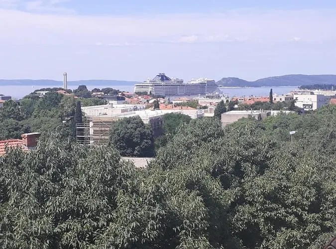 Sunshine- Center Of 公寓 *