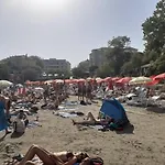 Sunshine- Center Of *