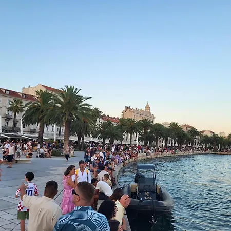 Sunshine - Cozy Stay In Central Split Apartman